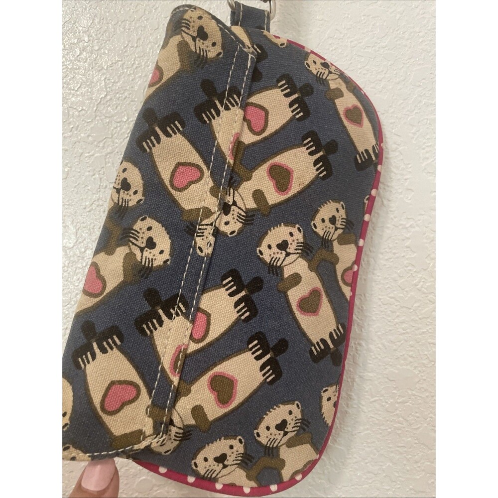 Bungalow 360 Canvas Wristlet Clutch Wallet Handbag Bag Travel Beaver Print Clean - Picture 6 of 11